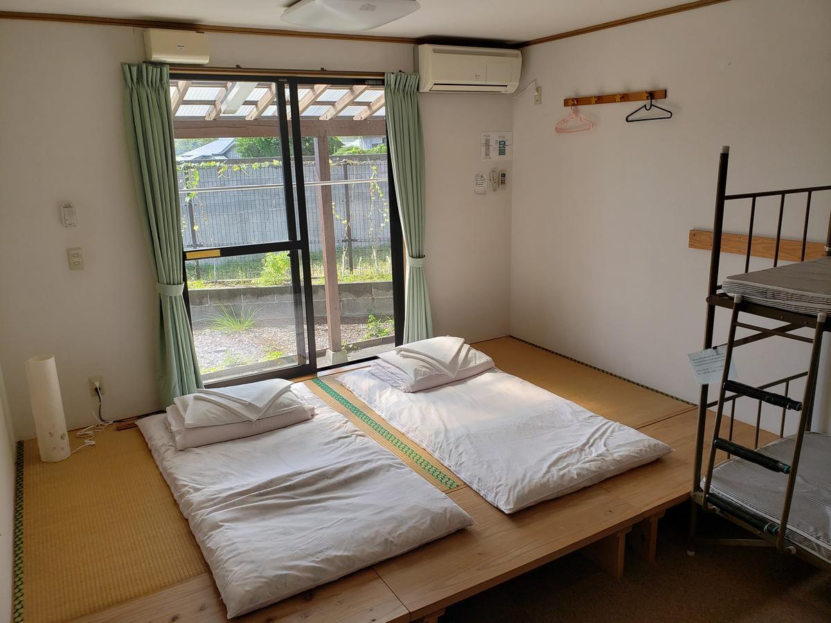 Yakushima Youth Hostel Exterior photo